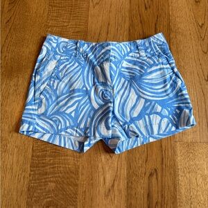 Vineyard Vines Blue & White Beachy Patterned Shorts
